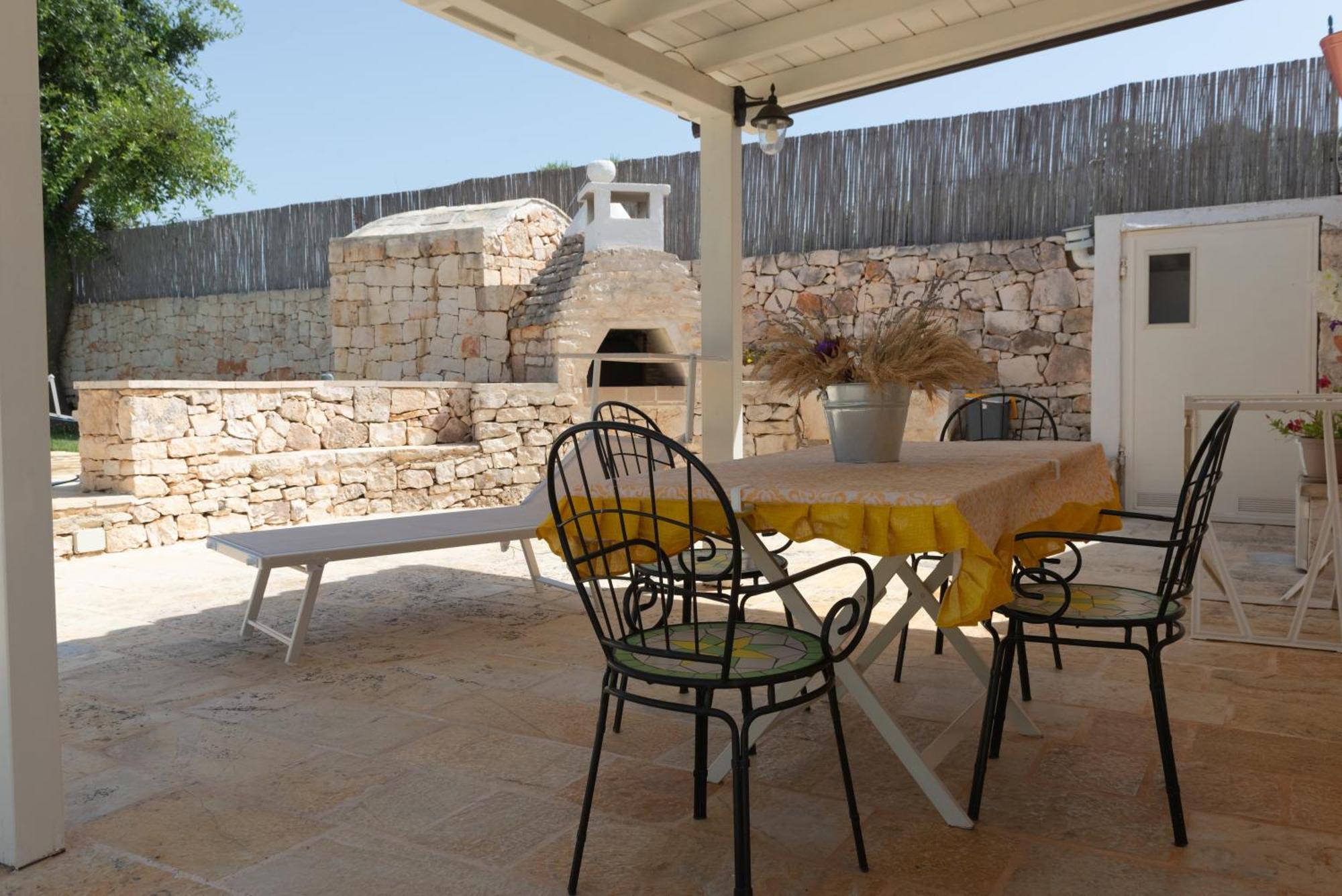 Trullo Filippo With Exclusive Pool Villa Cisternino Exterior photo